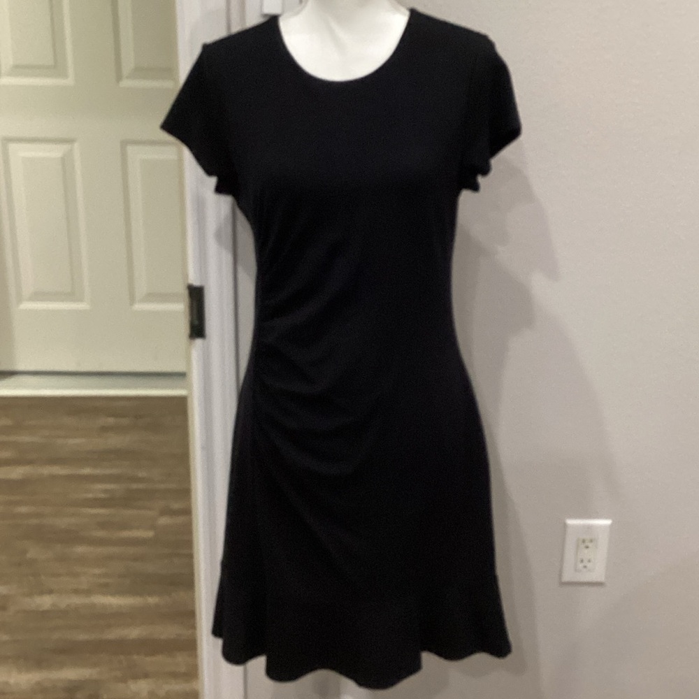 New LOFT Black Ruched Dress Stretchy Fabric Size 8 (Item#D025)